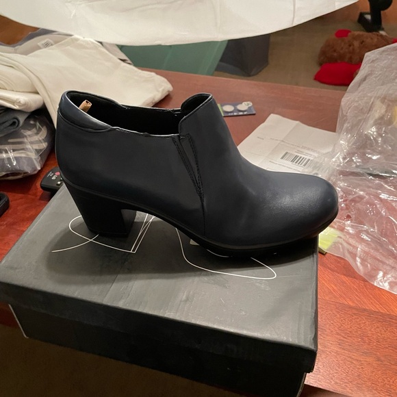 Shoes - Elegant Black Ankle Boots